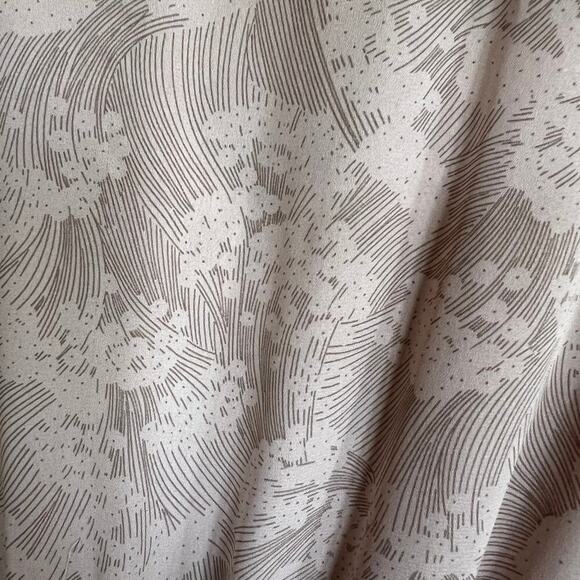 H&M women's size 6 blouse, elastic short sleeve, pink/mauve - Picture 7 of 8